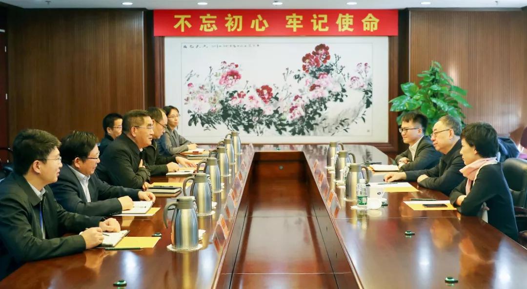 姜仁锋会见中国国新党委委员、总会计师刘学诗 